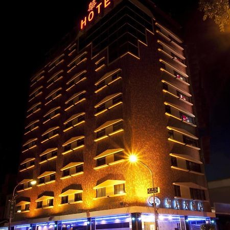 Huahou Hotel Kaohsiung Exterior photo